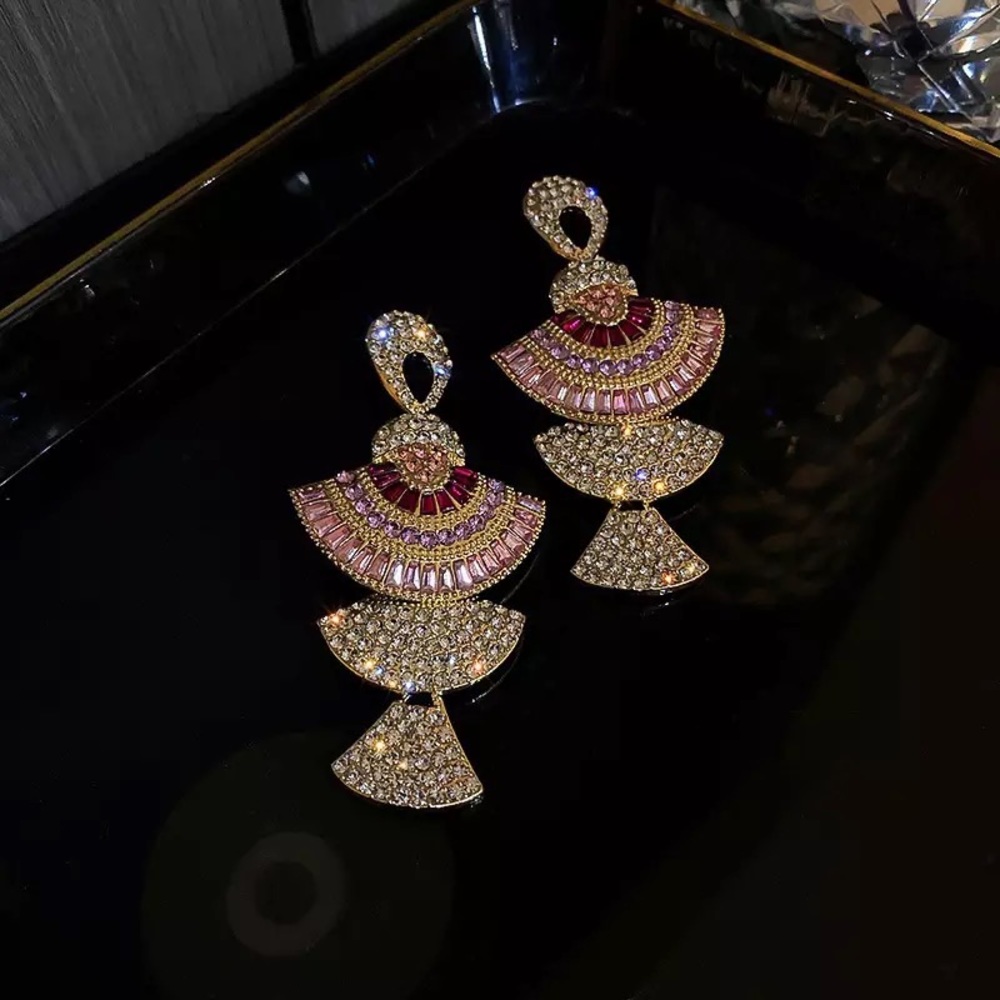 New Statement & Gorgeous Oversized Statement Earrings - Picture 2 of 4